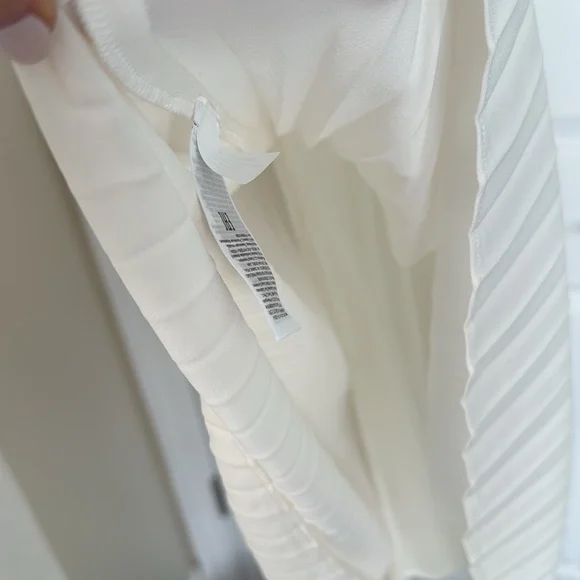 NWT Banana Republic Pleated Midi Dress Size 2. Blue, White And Red - Picture 8 of 9